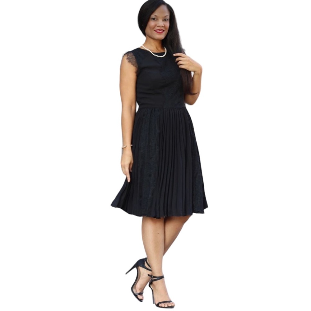 Banana Republic Pleated Dress with Lace Detail NWT